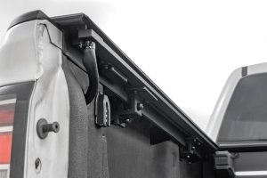 Chevrolet 1500 Powered Retractable Bed Cover - Rough Country - Matte Black - '14-'18